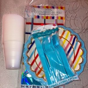 Themed Party Set (NWT)